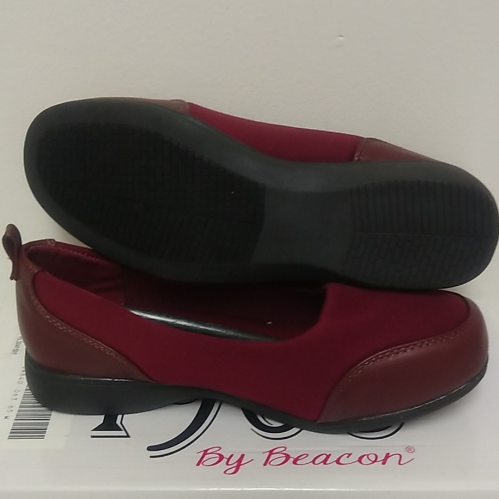 BEACON Slip-on Women Shoes | Burgundy | 6.5W | NIB - Picture 7 of 8